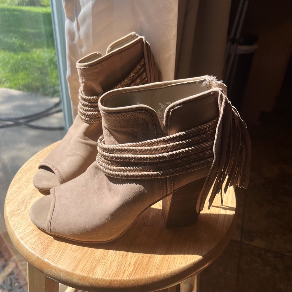 Fringed Zip Heels — Sz 8